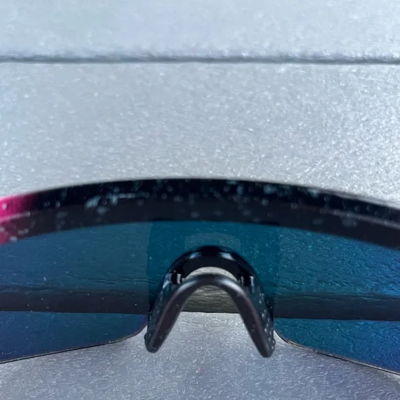 ✨Host Pick!✨💕Retro Y2K; Pink and Black Speckled Sunglasses; Rainbow Chrome Lens - Picture 5 of 6